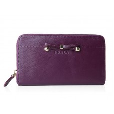Prada Saffiano Zippy portemonnee met strikdetail, paars