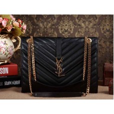 Klassieke grote Yves Saint Laurent Monogram handtas in zwart lamsleer met matelassé-effect.