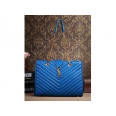 Klassieke Yves Saint Laurent Monogram Shopping Bag in koningsblauw Grain de Poudre gewatteerd leer.