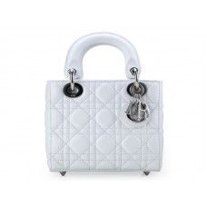 Dior Nano leren tas met zilverkleurige hardware en witte accenten