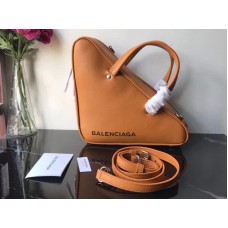 Balenciaga Triangle Duffle S Bruin 18062557