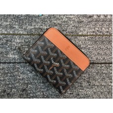 Goyard Chevron kleine portemonnee met ritssluiting, zwart met bruine leren afwerking.