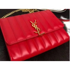 Saint Laurent Vicky Medium in matelassé/lamsleer rood