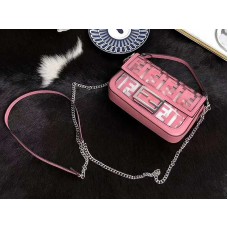 Fendi kleine baguette tas in roze PU