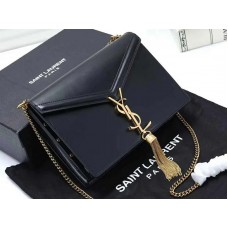 Saint Laurent Cassandra Monogram Clasp tas van kalfsleer, zwart