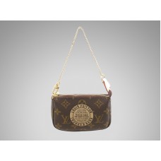 Louis Vuitton Monogram Mini Pochette Accessoires Koffers en tassen