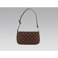 Louis Vuitton Damier Pochette-accessoires