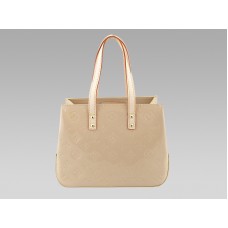 Louis Vuitton-monogram Vernis Reade PM Beige