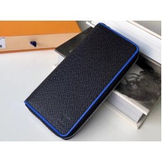 Louis Vuitton Taiga leren portemonnee met ritssluiting, verticaal model m30569