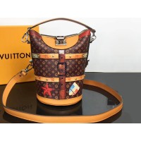 Louis Vuitton Transformed Monogram Canvas reistas m52276