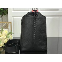 Louis Vuitton Monogram Shadow Chalk schoudertas zwart m90472