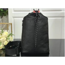 Louis Vuitton Monogram Shadow Chalk schoudertas zwart m90472