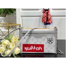 Louis Vuitton Monogram witte canvas platte messenger m44640